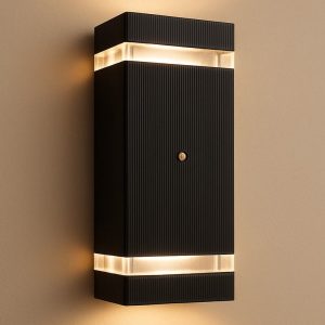 LIMITHES Lisa — chique buitenwandlamp met dag-/nachtsensor