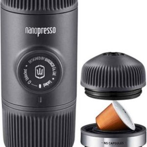 Wacaco Nanopresso - NS Adapter - Zwart review Nespresso onderweg