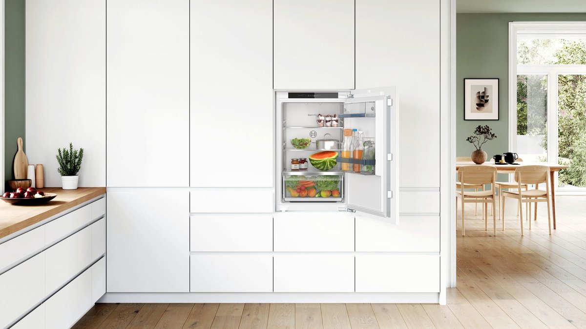 Bosch KIR21VFE0 inbouw koelkast | 88 cm | Deur op deur test: stil
