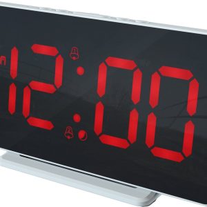 Caliber Wekker review: USB oplader en groot dimbaar rood display